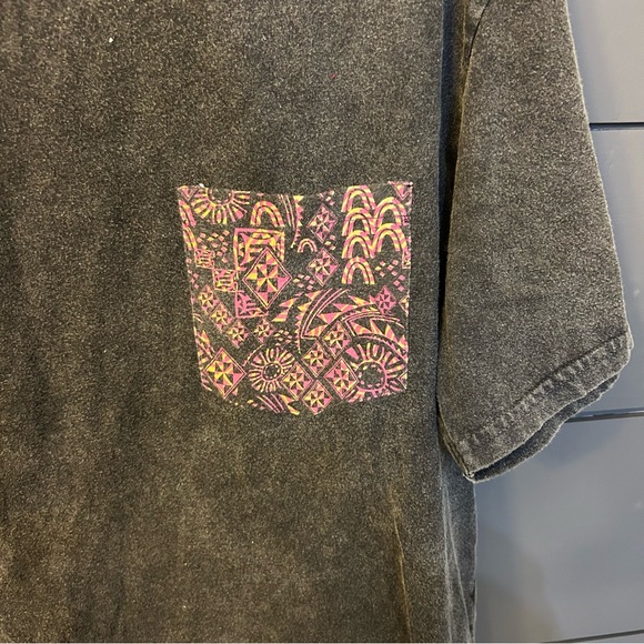 Men’s Pac-Sun size medium Tee (faded look) great pocket detail - Picture 3 of 5